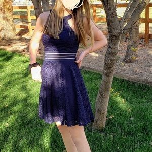 Semi-Formal juniors dress, worn one time. Great condition. Navy Blue. Size 3